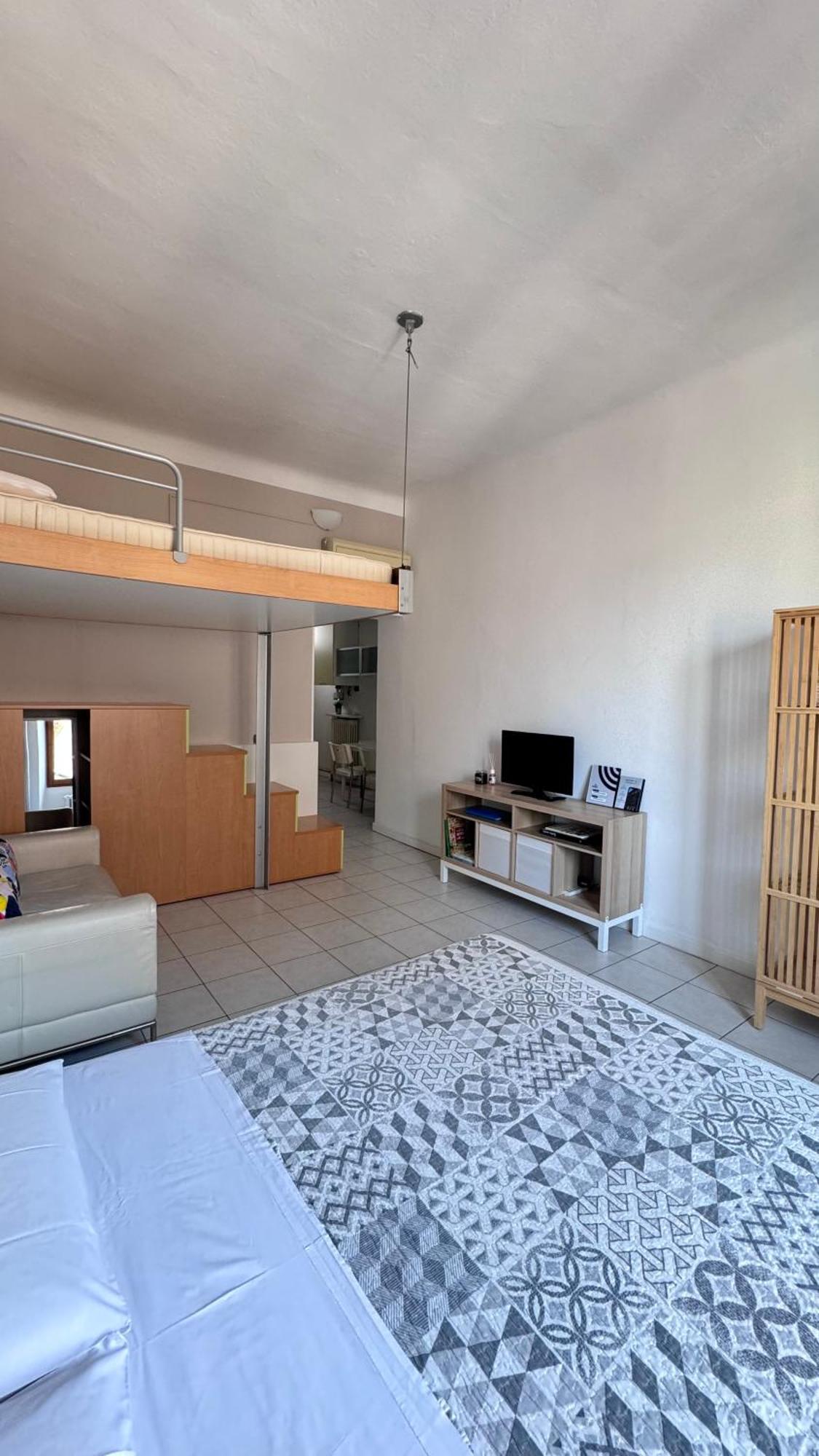 Sawasdee 37 Apartment Монца Екстериор снимка